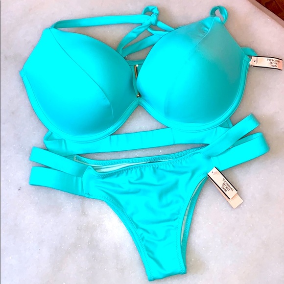 Victoria’s Secret hottie halter and itsy bikini - Picture 1 of 7